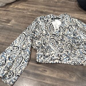 Zara Crop Top XS Cream Black and Blue Paisley Bandana Print low V top